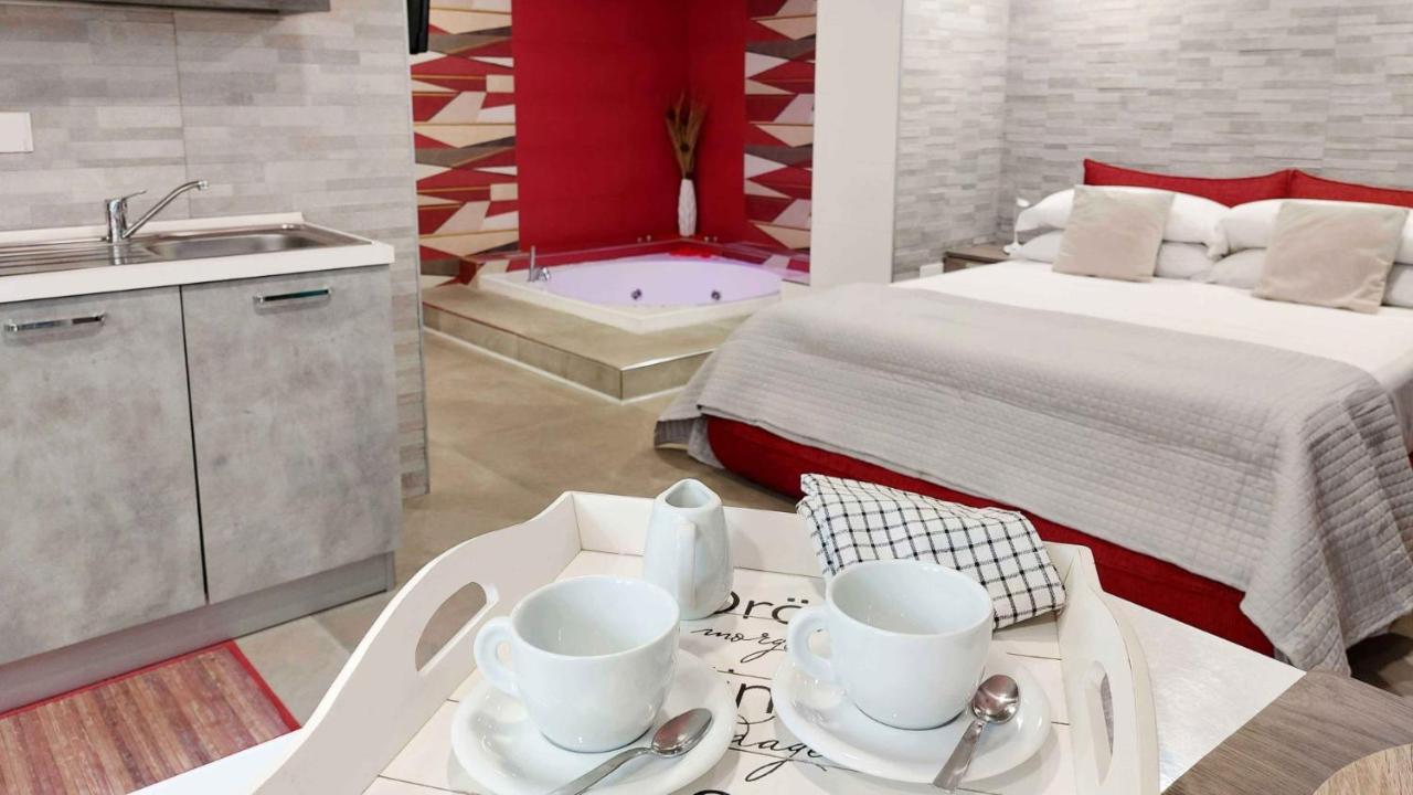 נטונו Sweet Home & Wellness Luxury Apartment מראה חיצוני תמונה