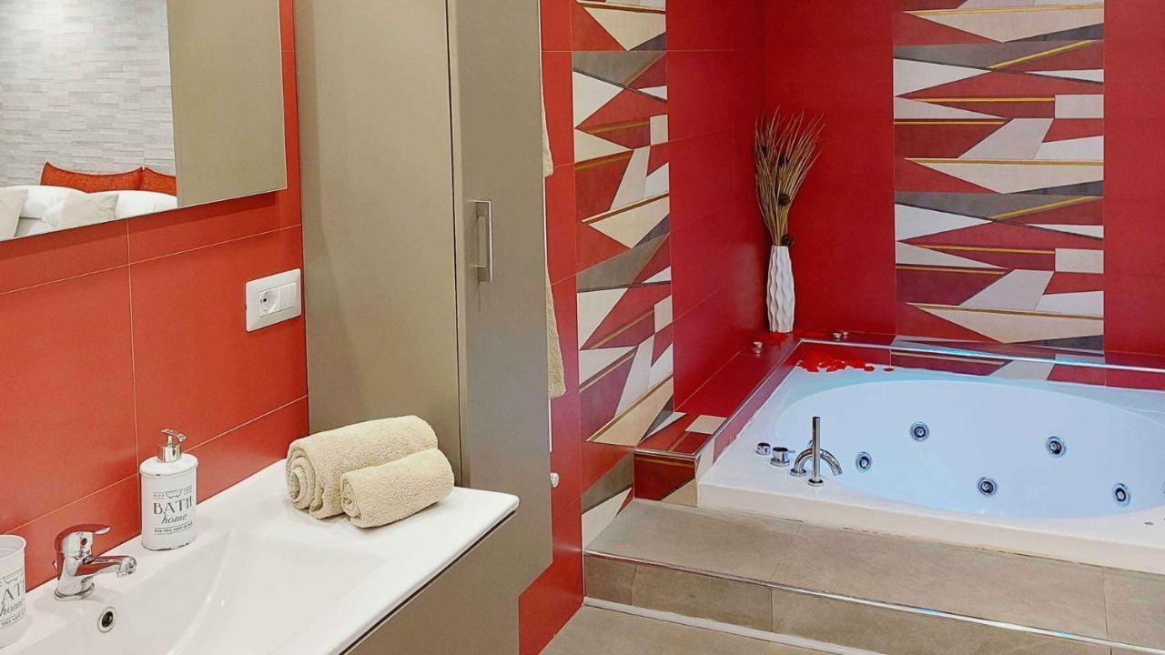 נטונו Sweet Home & Wellness Luxury Apartment מראה חיצוני תמונה
