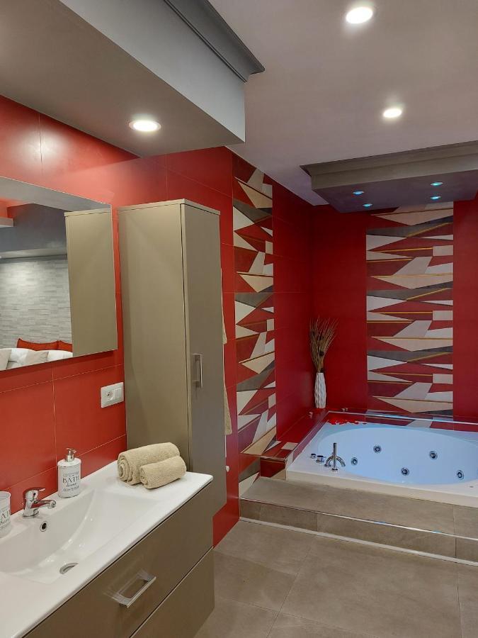 נטונו Sweet Home & Wellness Luxury Apartment מראה חיצוני תמונה