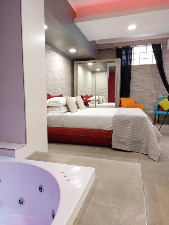 נטונו Sweet Home & Wellness Luxury Apartment מראה חיצוני תמונה