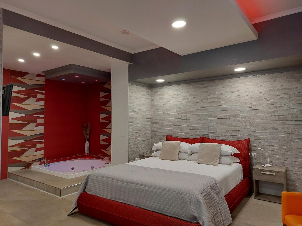 נטונו Sweet Home & Wellness Luxury Apartment מראה חיצוני תמונה