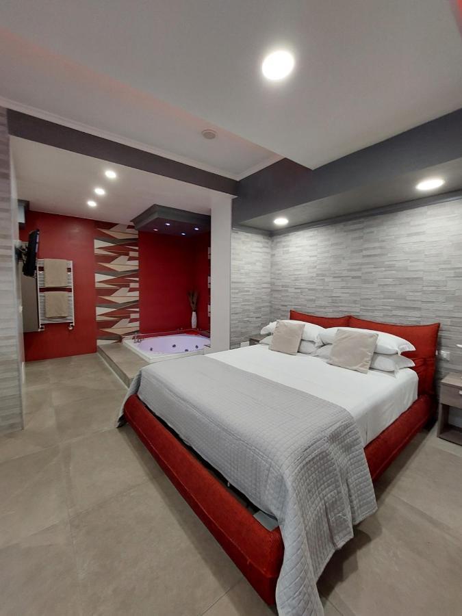 נטונו Sweet Home & Wellness Luxury Apartment מראה חיצוני תמונה