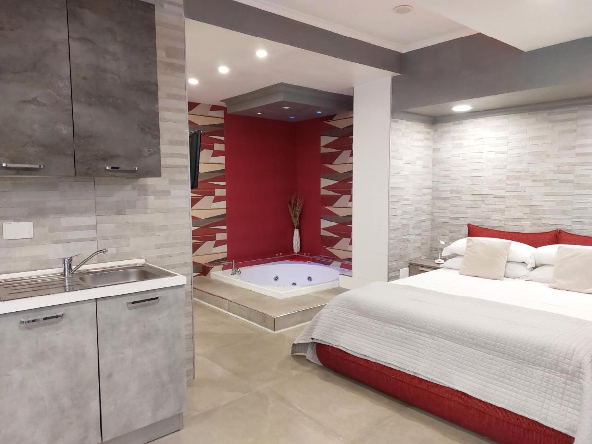 נטונו Sweet Home & Wellness Luxury Apartment מראה חיצוני תמונה