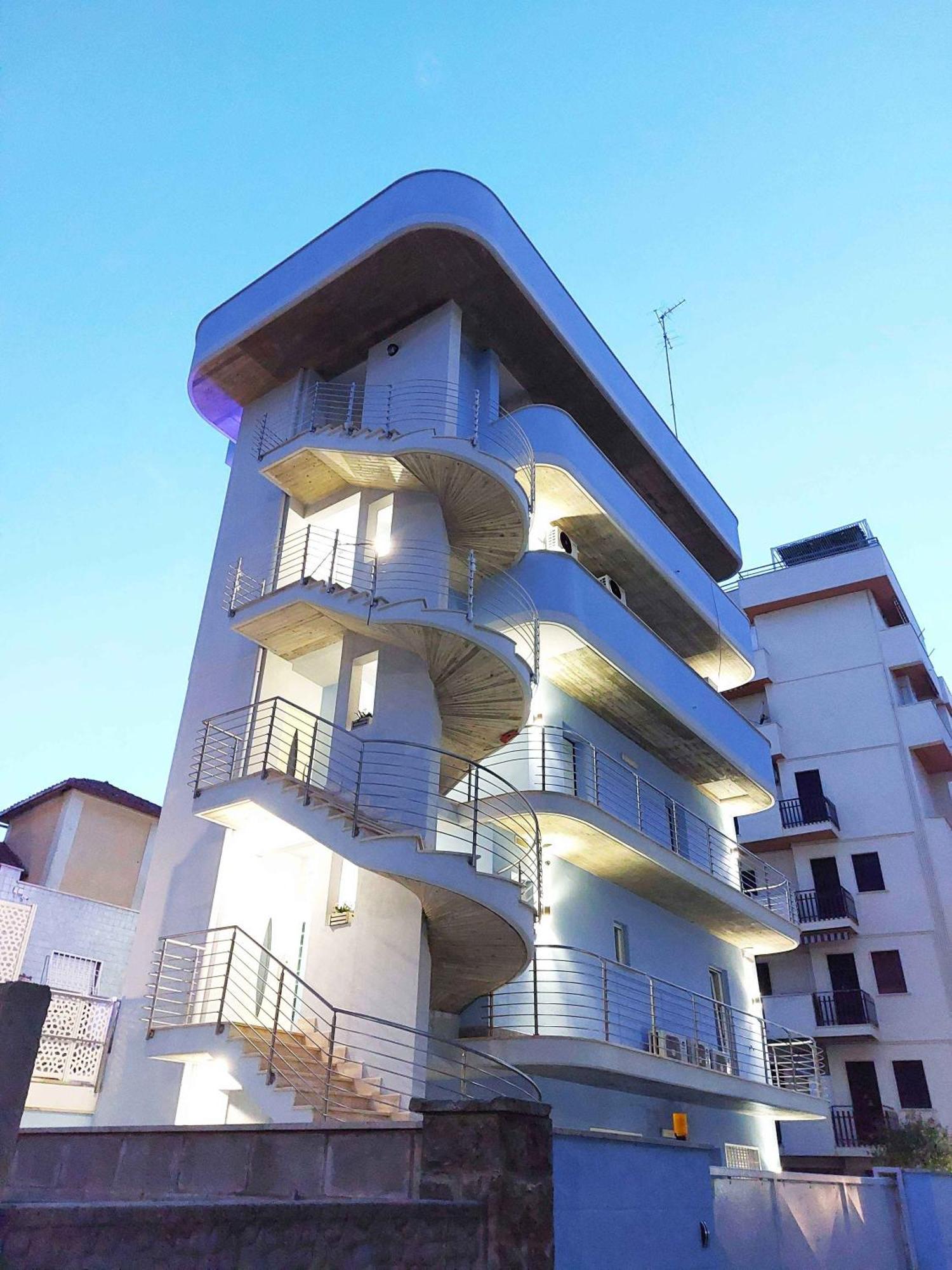 נטונו Sweet Home & Wellness Luxury Apartment מראה חיצוני תמונה